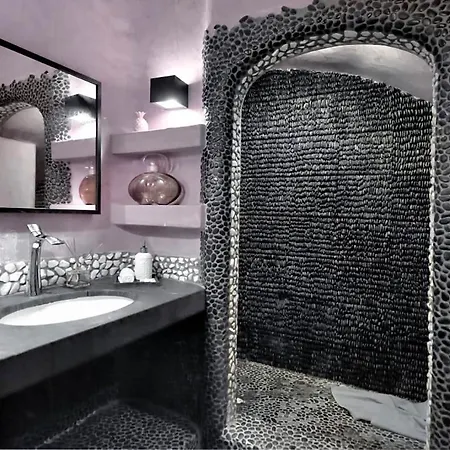 Marvi House 3 Орнос