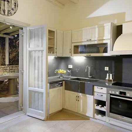 Апартаменты Marvi House 3 Орнос